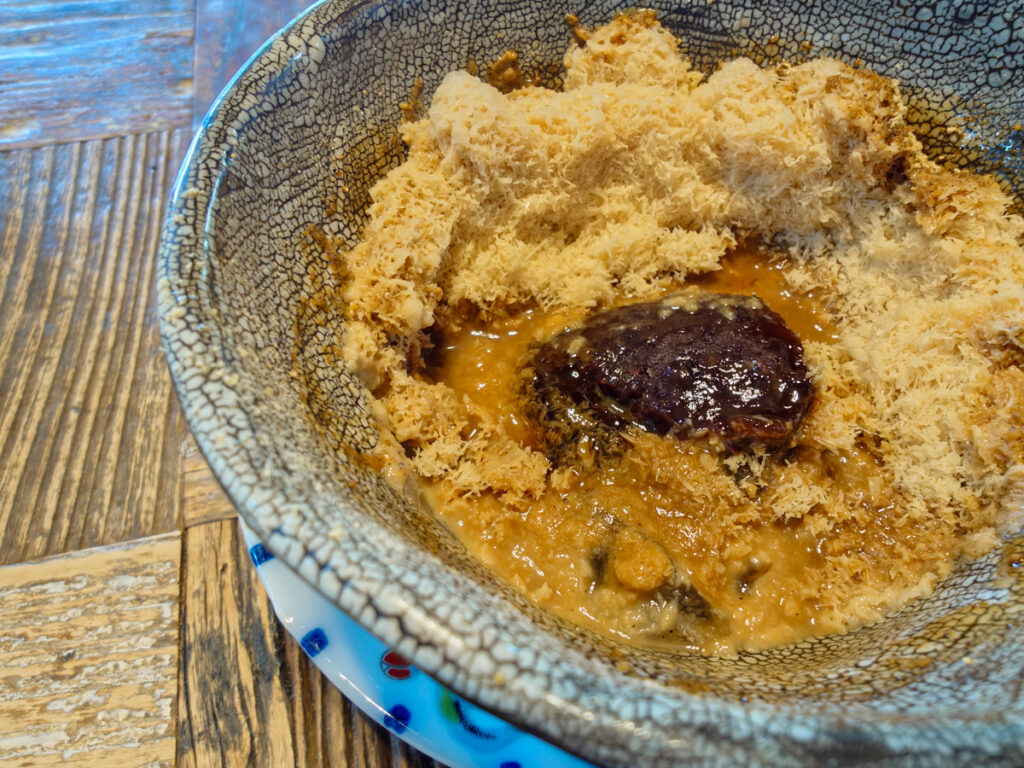 カフェ鐵馬厩の黒蜜きな粉雪氷