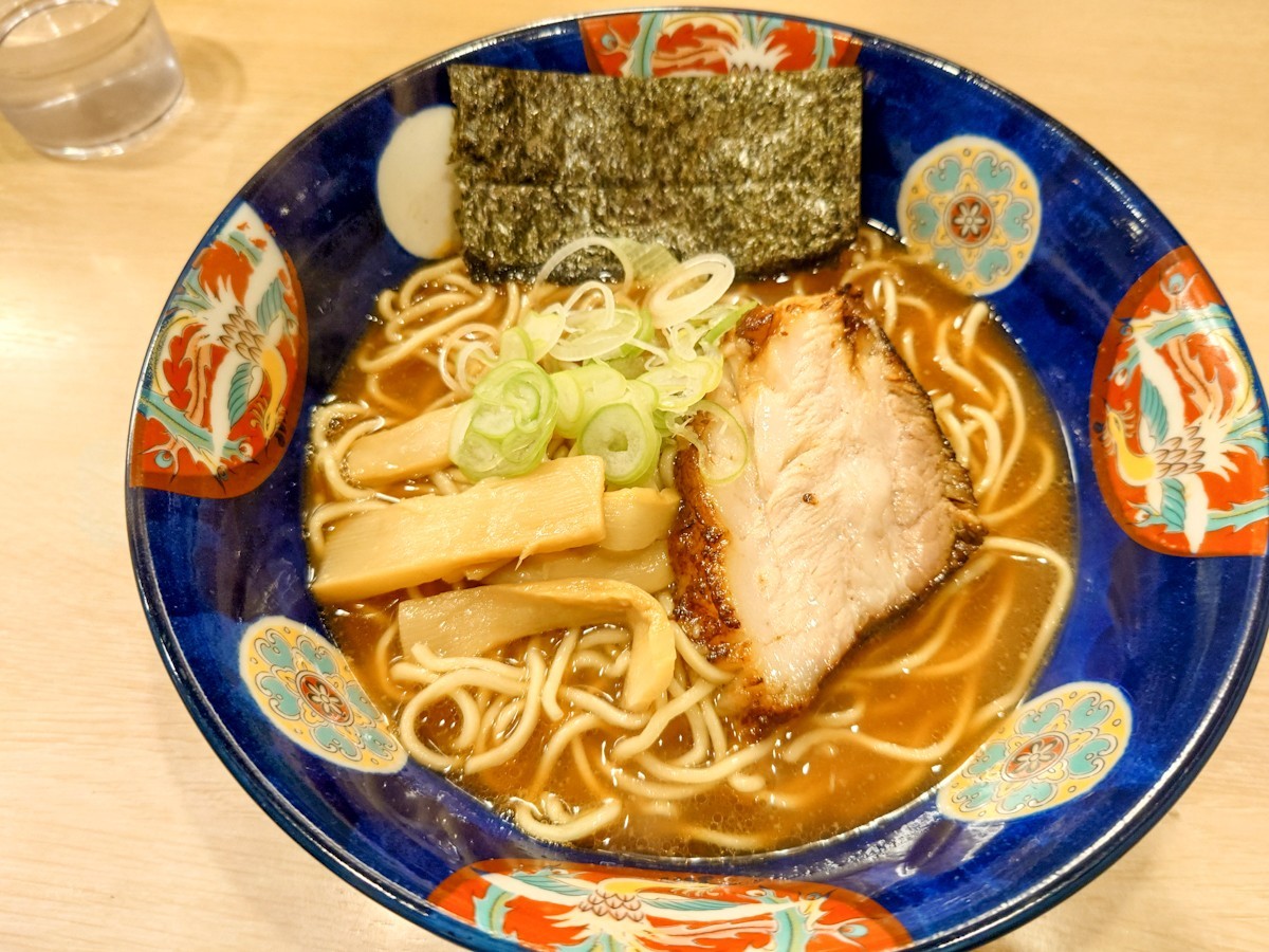 いっぱち　しょうゆラーメン