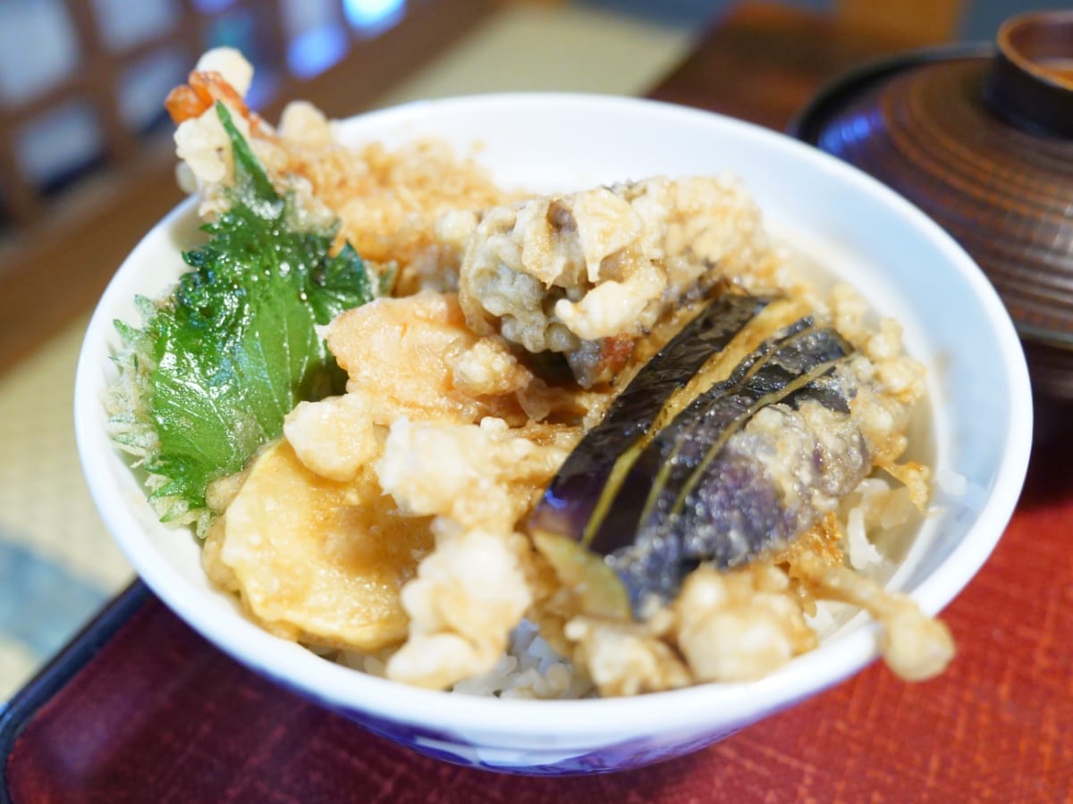 （有）藤斗屋大むら　天丼アップ画像