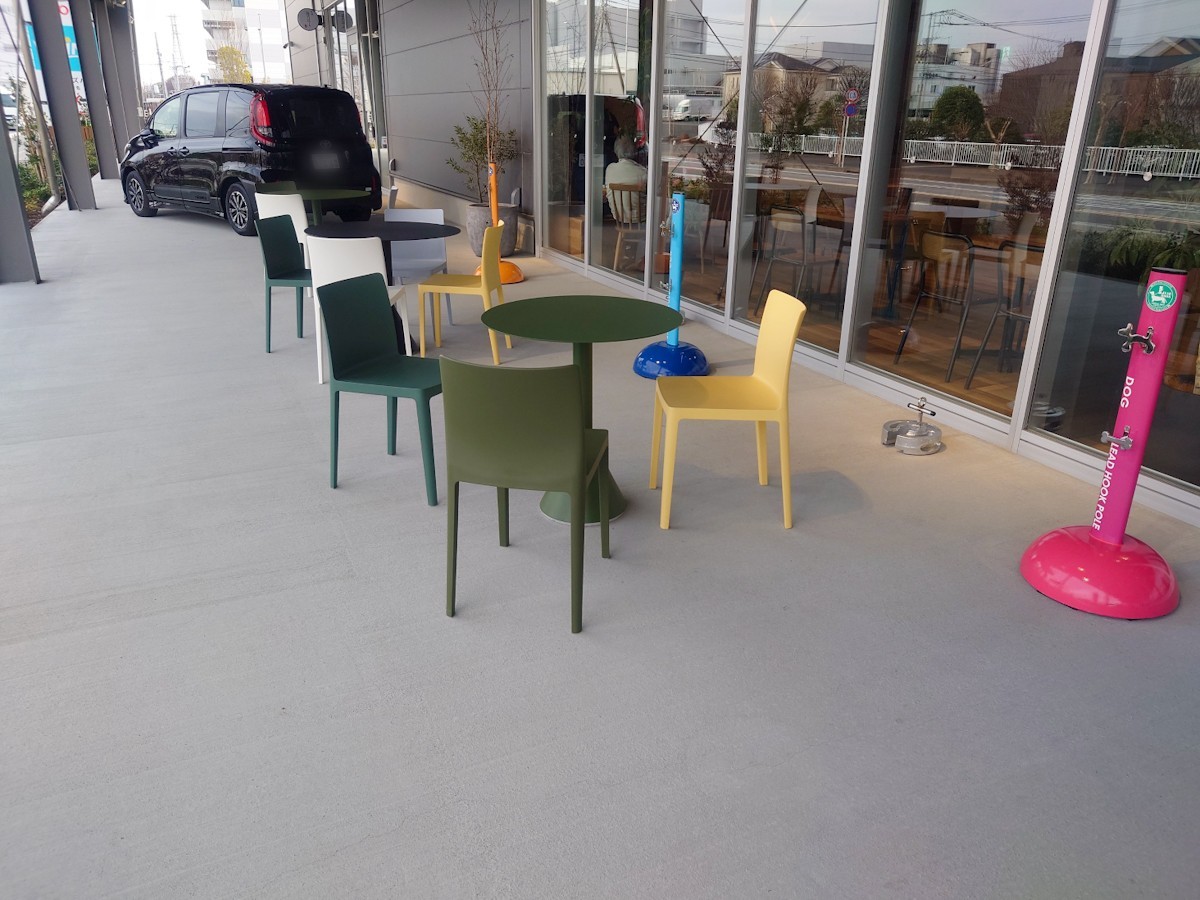 EINS-PARK-U-BASE-海⽼名店 屋外テラス席