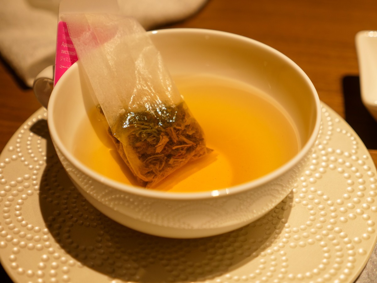 鉄板・しゃぶしゃぶ樹木〜juju〜 玄米茶
