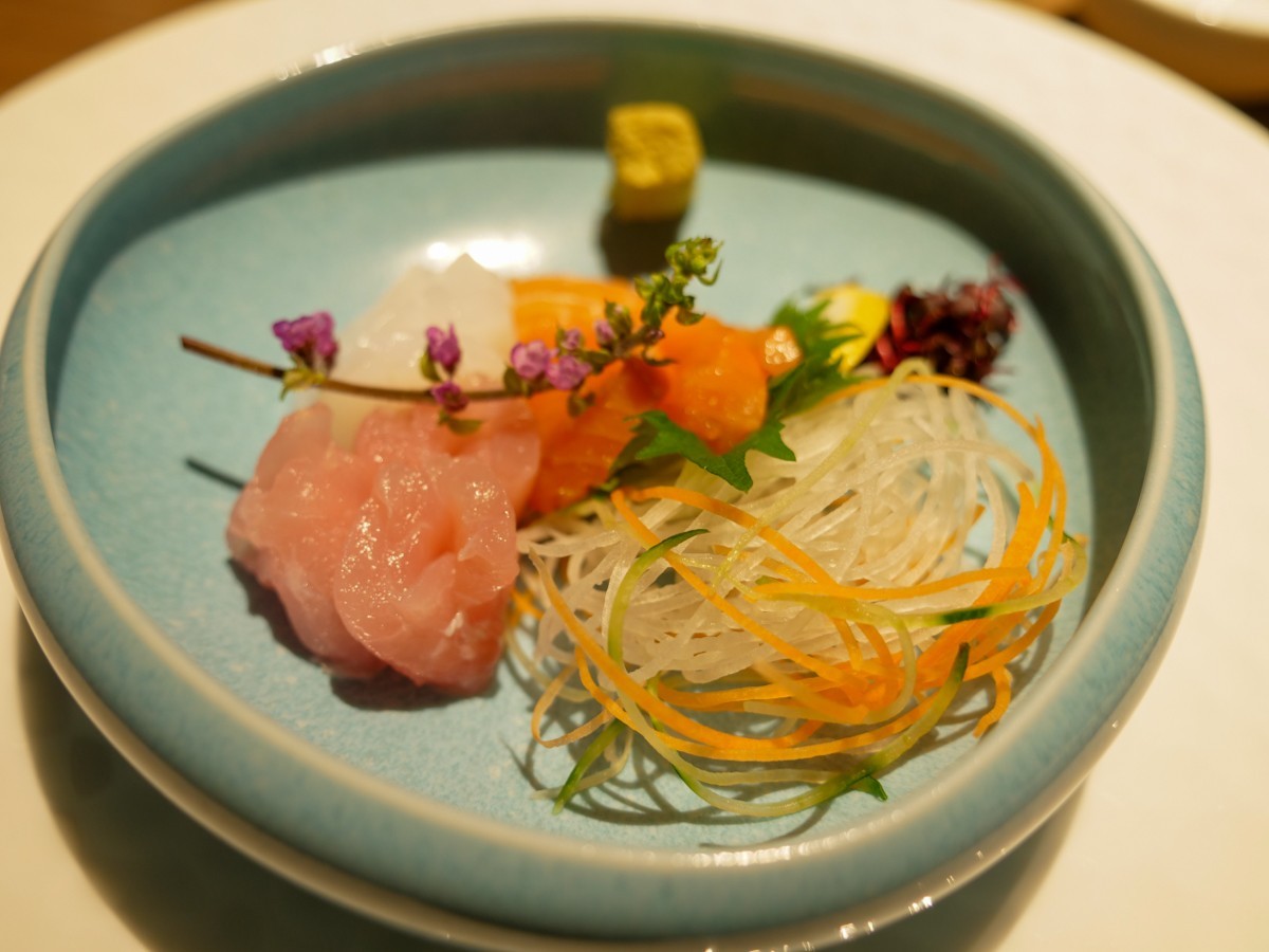 鉄板・しゃぶしゃぶ樹木〜juju〜　本日のお造り