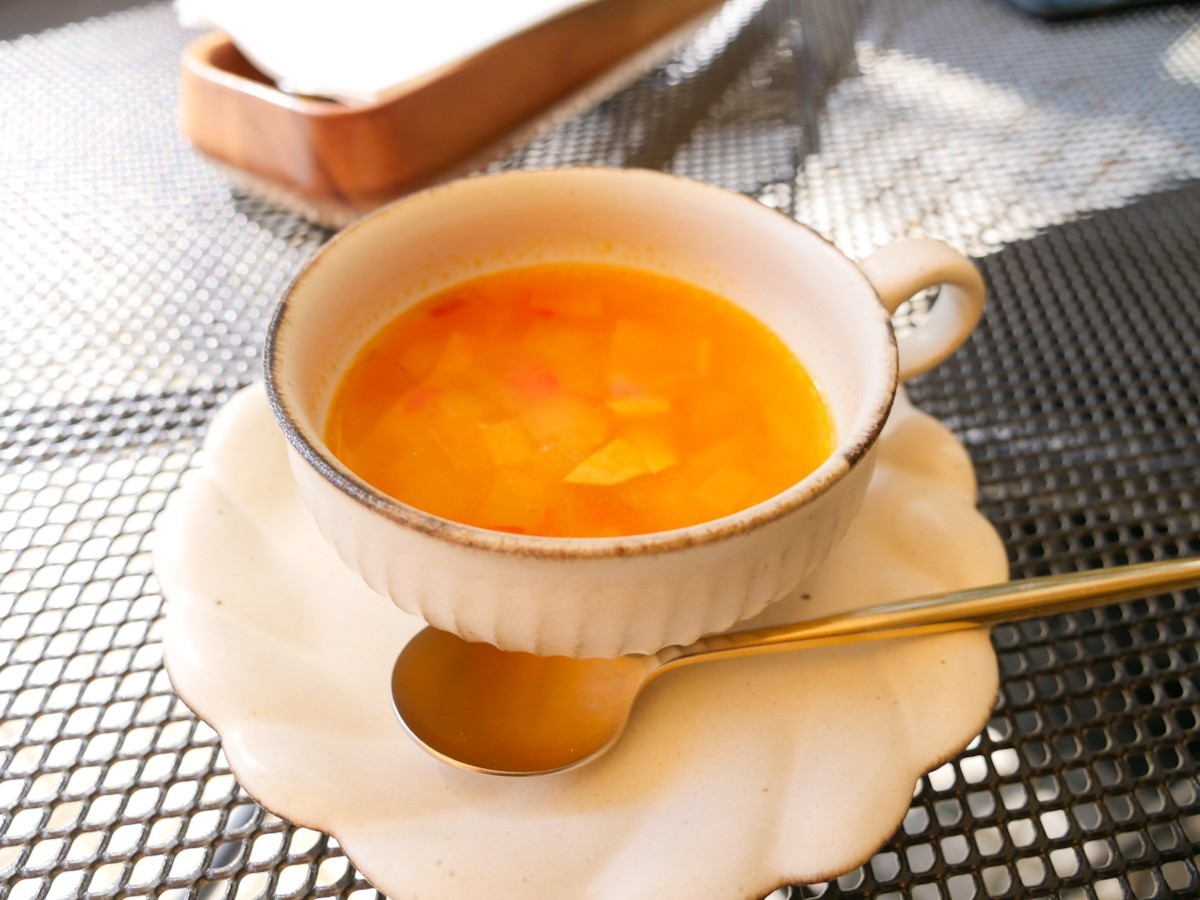 カフェレストラン ふじもと　付け合わせのスープ