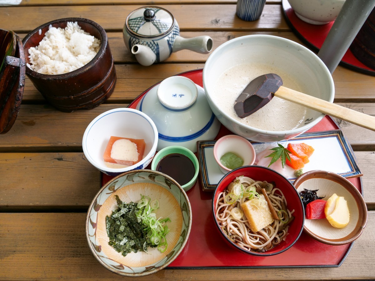 自然薯 茶茶 じねんのむら 飛騨高山店　とろろ御前　松