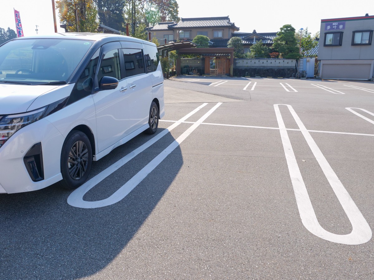 氷見きときと寿司　黒部店　駐車場