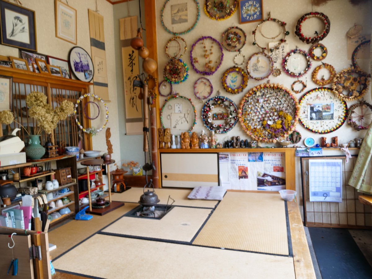 西野モータース 内観