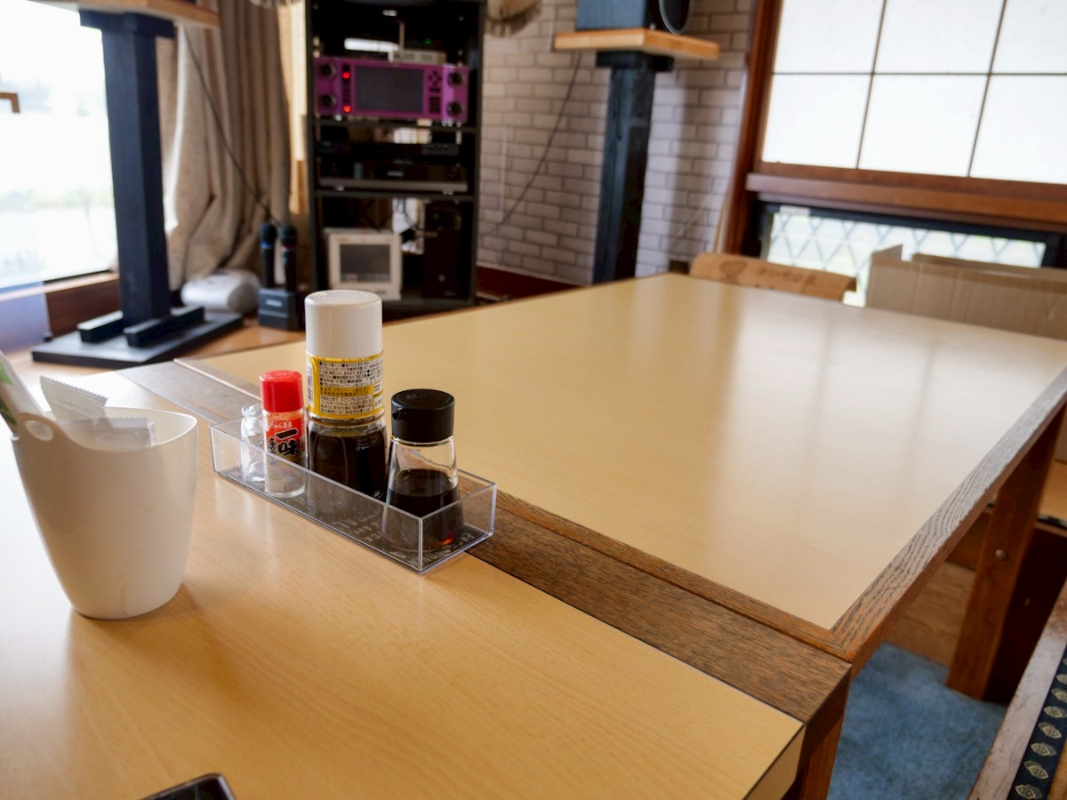 あじっこ　内観