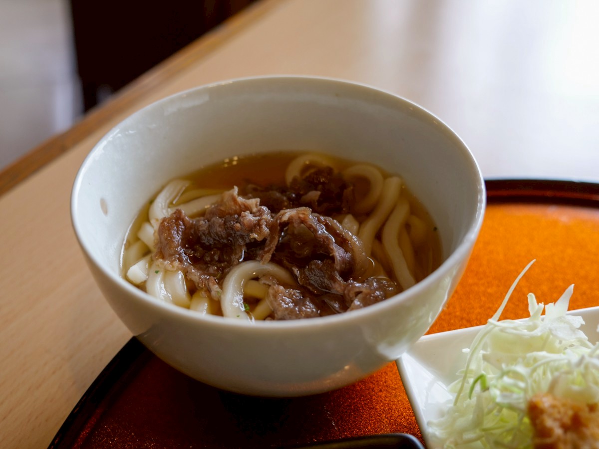 あじっこ　肉うどん