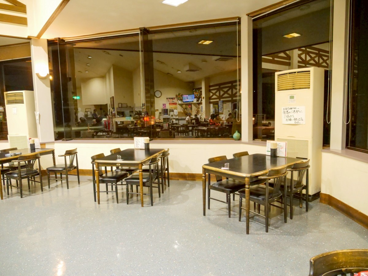 食堂ニューミサ 内観
