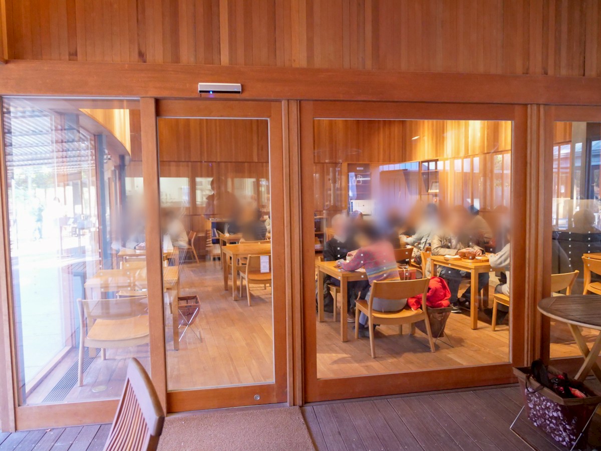 とらや工房 イートインスペースへの入り口