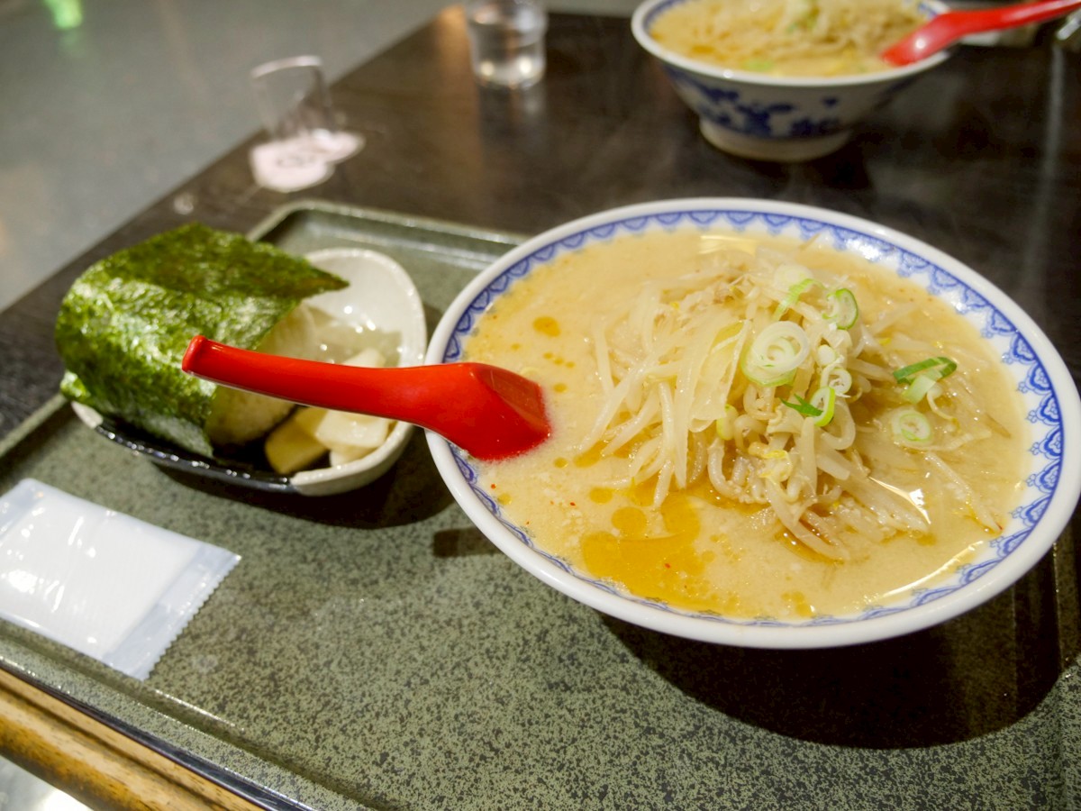 食堂ニューミサ みそらーめんとおにぎり