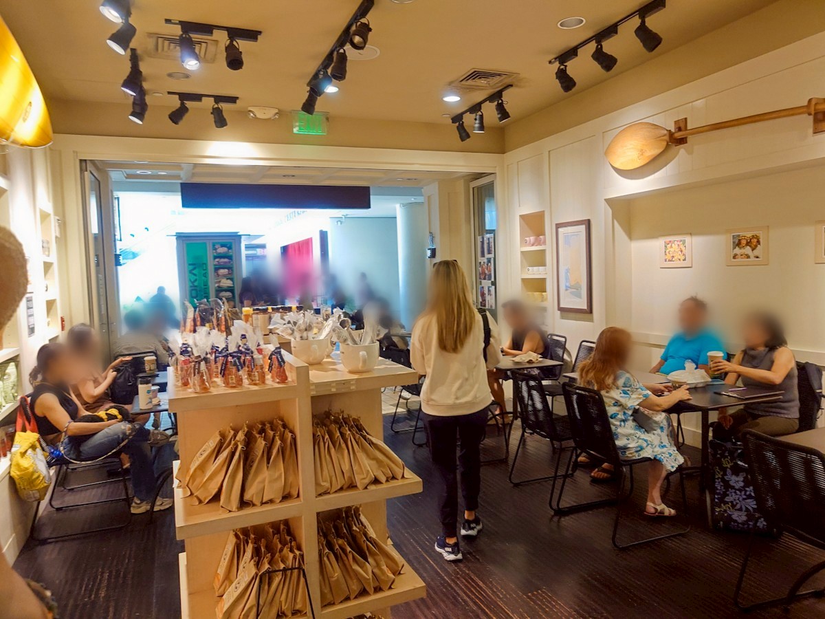 アイランド ヴィンテージ コーヒー　内観