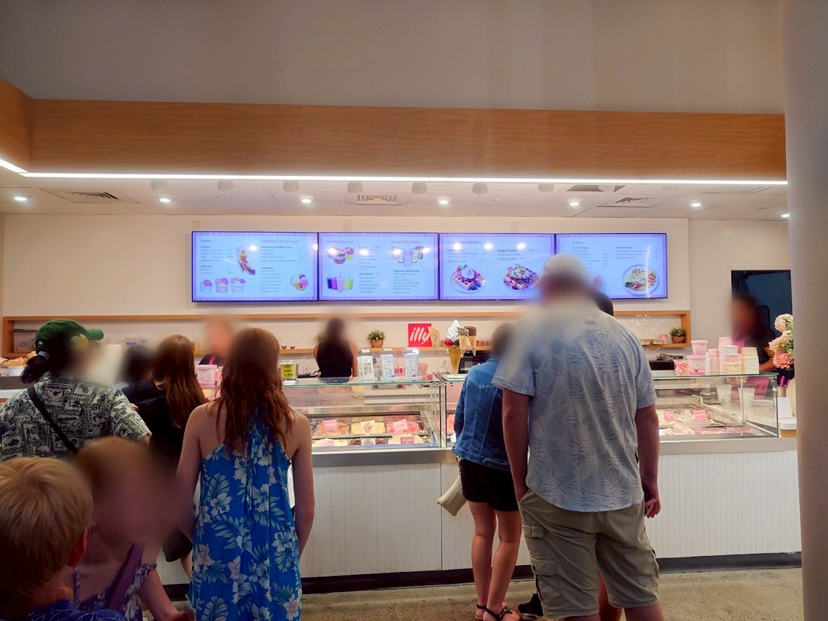 イル・ジェラート　カウンターの様子