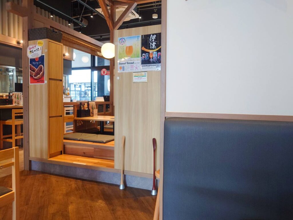 利久食堂 ジ・アウトレット湘南平塚店内