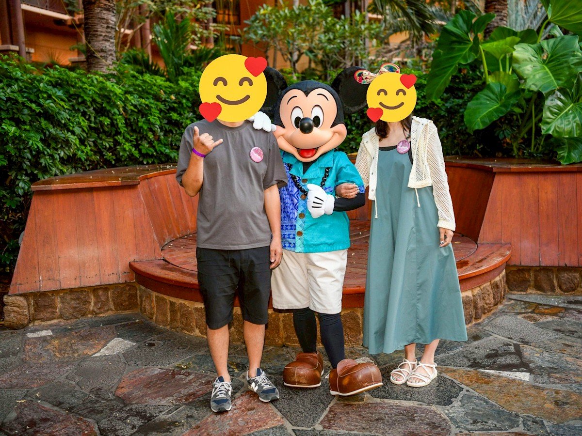 マカヒキ・アウラニ ミッキーマウスとグリーティング