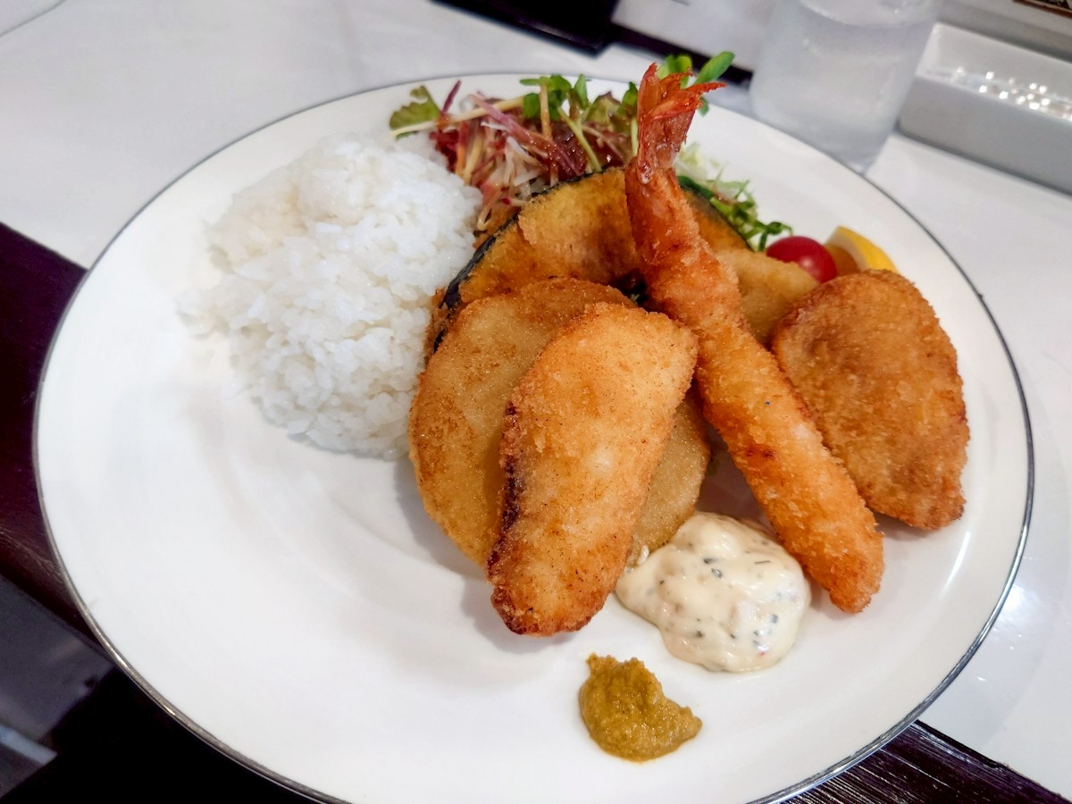 ポワレ ミックスフライ