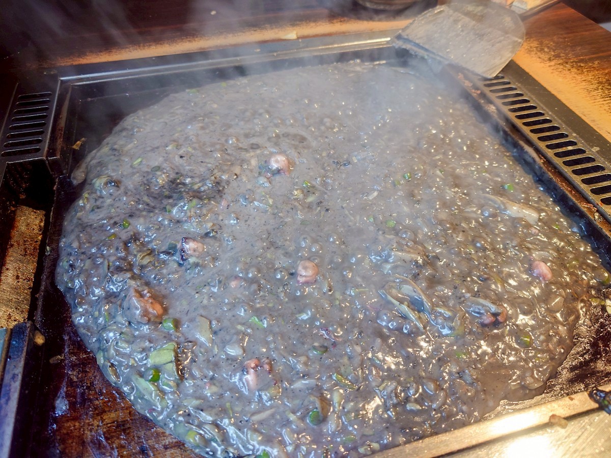 月島もんじゃ もへじ 上野 いか墨もんじゃ完成