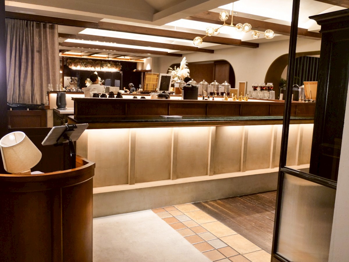 MONDO モンド 相模大野 店舗入り口