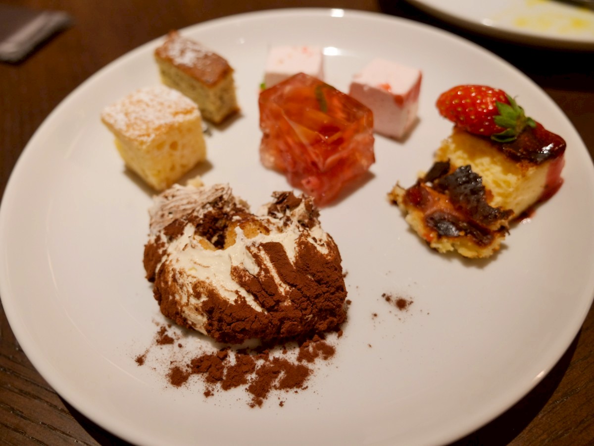 MONDO モンド 相模大野 ベーカリービュッフェで取ってきた料理