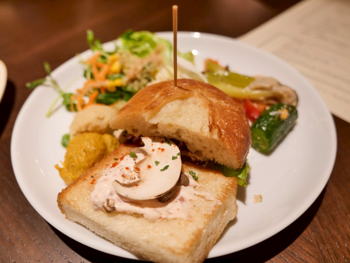 MONDO モンド 相模大野 ベーカリービュッフェで取ってきた料理