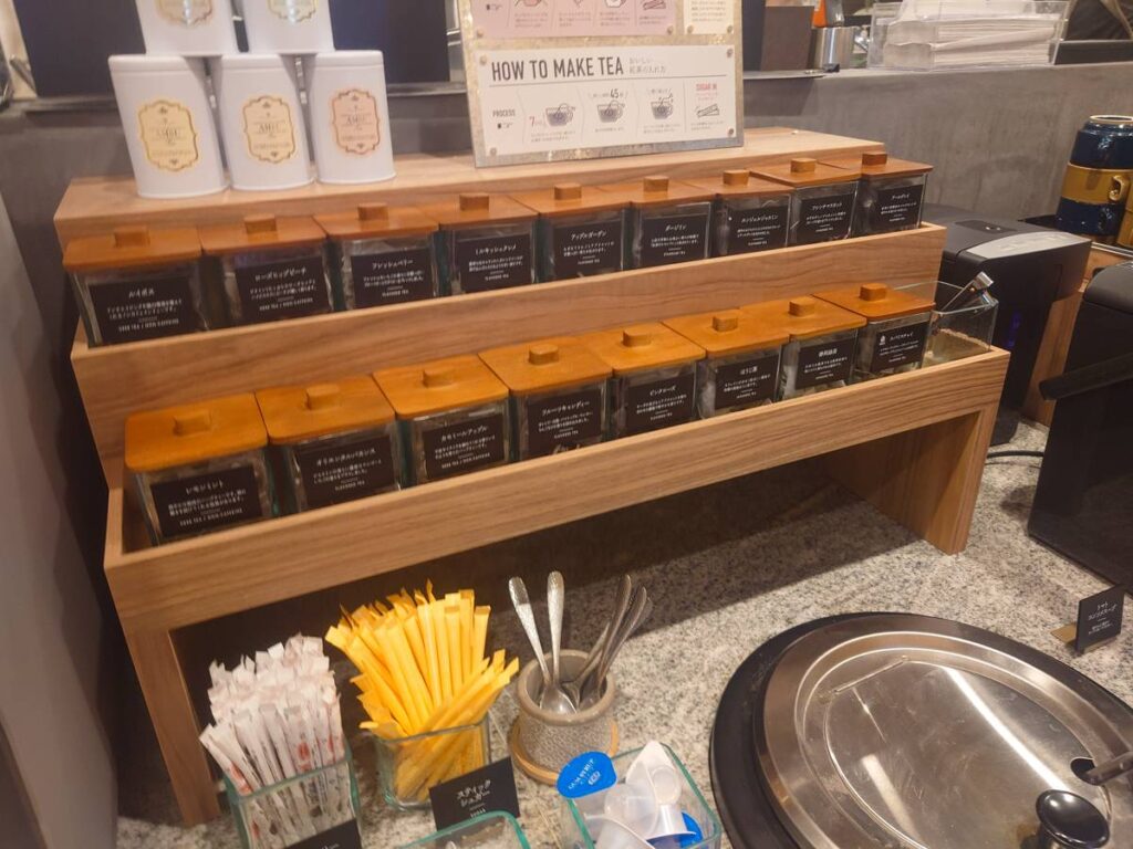 PISOLAの豊富な紅茶コーナー