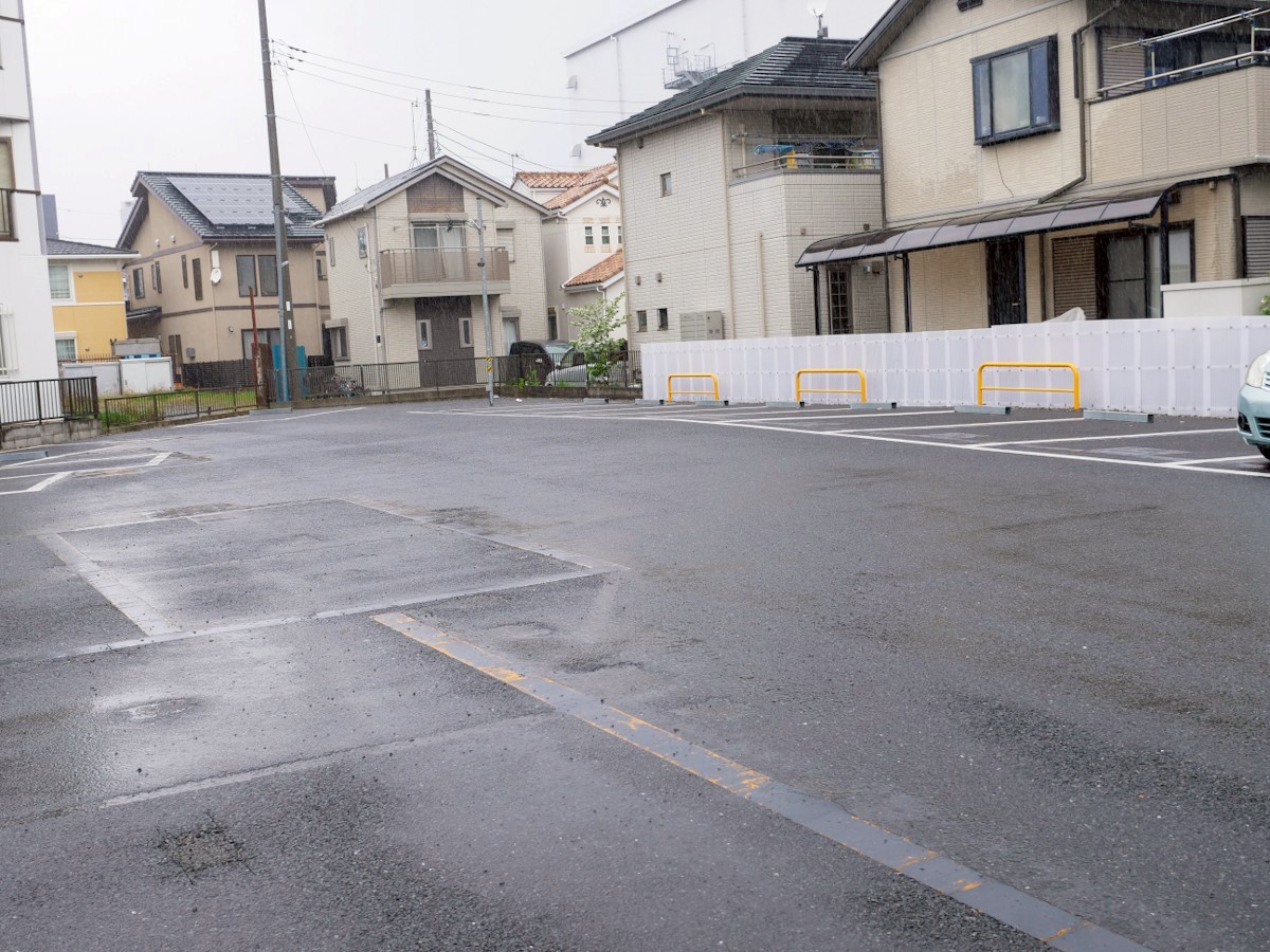 揚げもの屋 せんだい 提携コインパーキングの様子