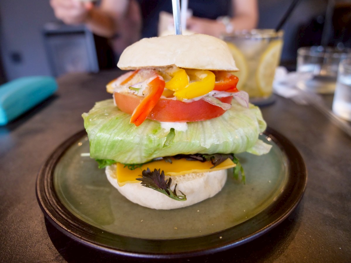 massif grace サラダバーガー