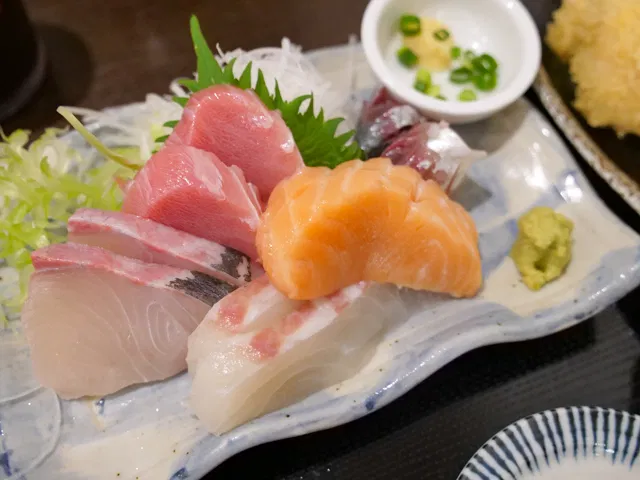 海鮮処なみりの刺身3点