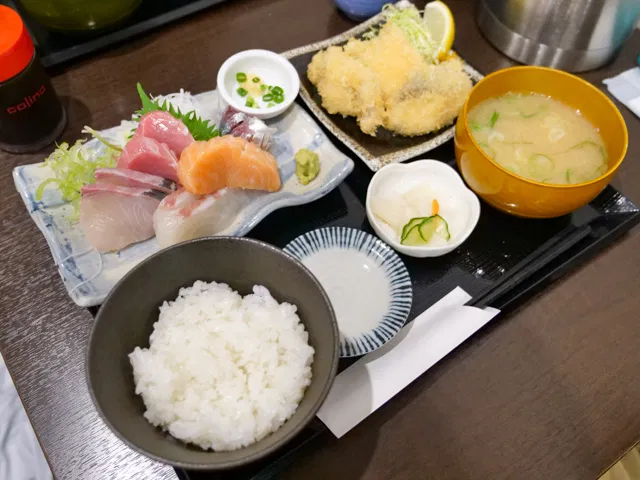 海鮮処なみりのフライ3点刺身定食