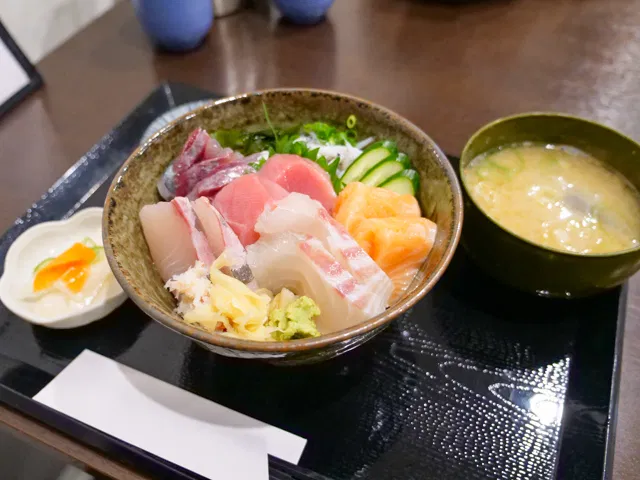 海鮮処なみりの海鮮丼