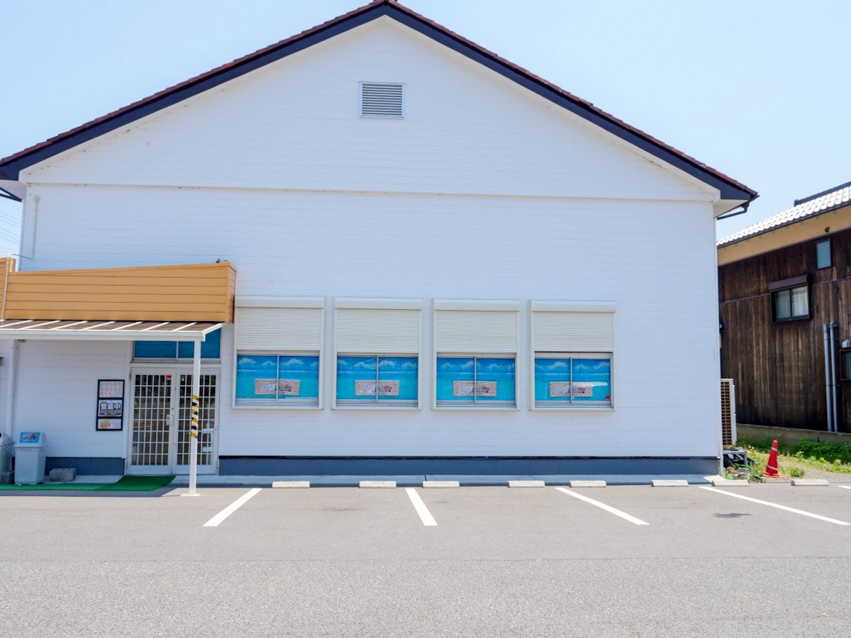 ビーパス年輪 駐車場