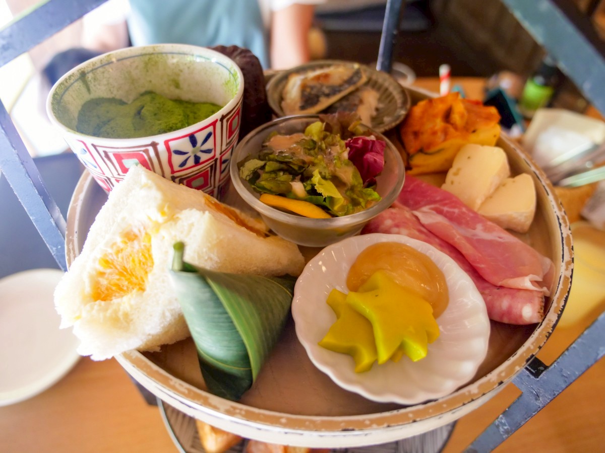 パンとエスプレッソと嵐山庭園 ブランティーセットの上段