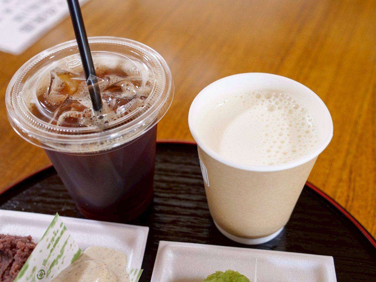 最上川千本だんご アイスコーヒーと豆乳（ホット）