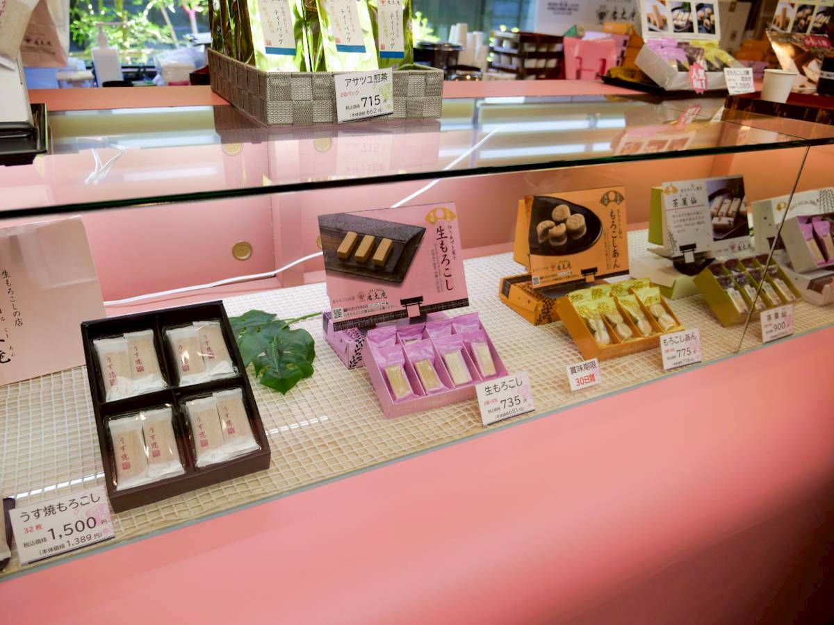 唐土庵 武家屋敷店 ショーケースの様子