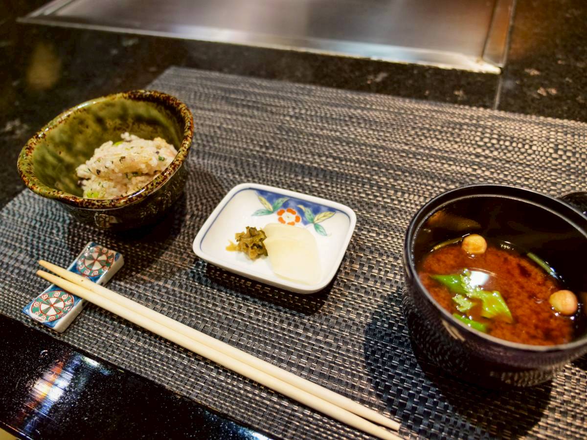 鉄板焼 やまなみ コース楓 赤出汁と香の物と焼ごはん